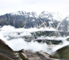 Manaslu circuit trek