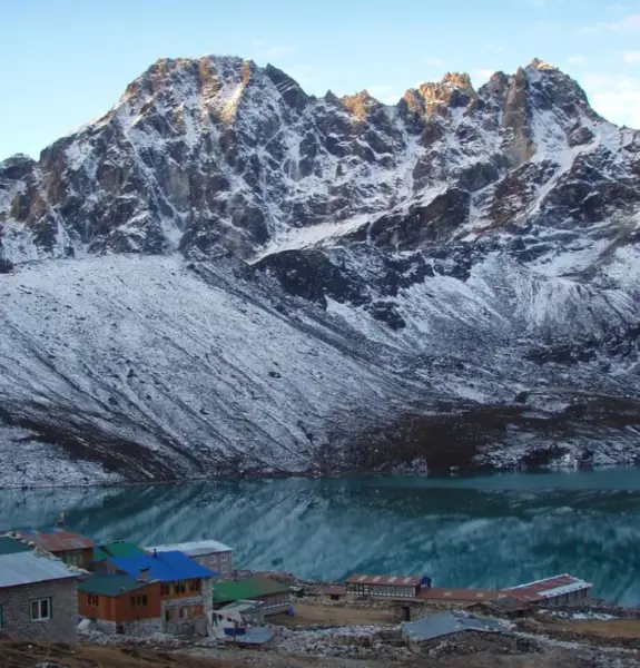 고쿄 호수 트레킹