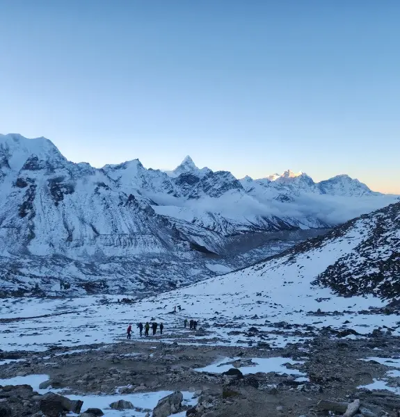 Reditus Helicopteri in Itinere ad Castrorum Basium Everesti