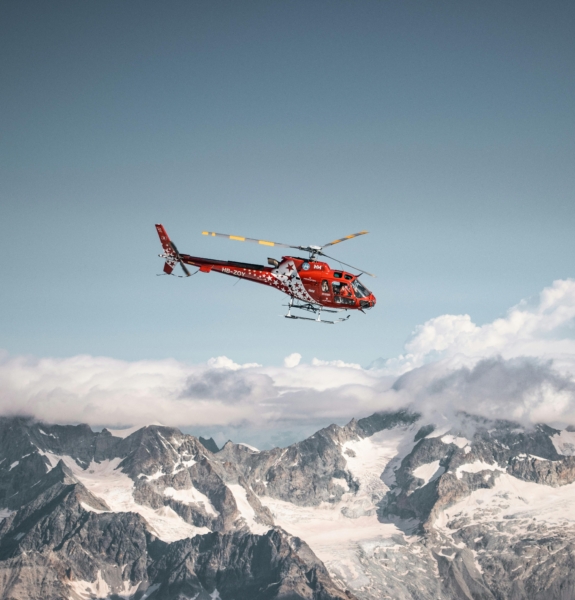 Sarcina Reditus Helicopteri ad Castrorum Basium Everesti Iter