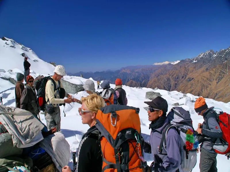 아피 베이스 캠프 트레킹