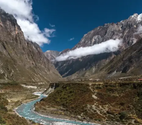 Manaslu tsum Valley Trek