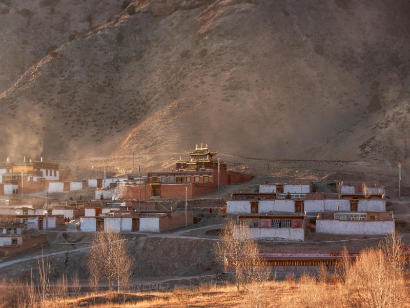 Best Season for Mustang Trek