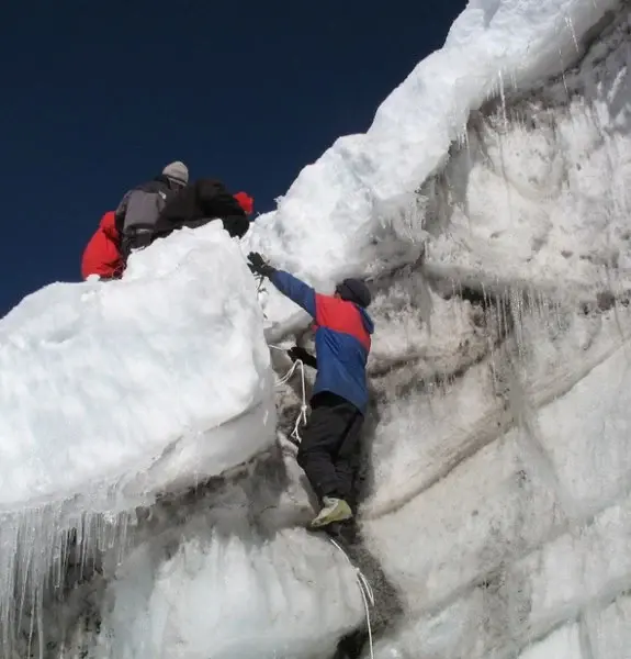 Amphu Lapcha Pass View Trek