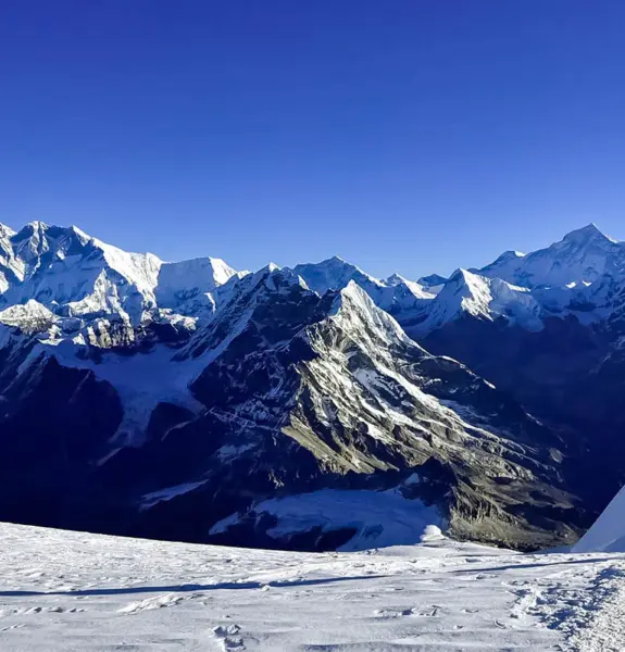 Amphu Lapcha Pass Trek