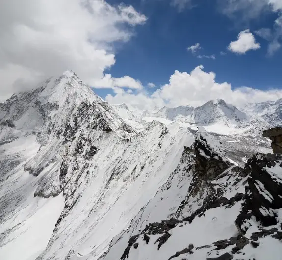 Amphu Lapcha Pass Trek